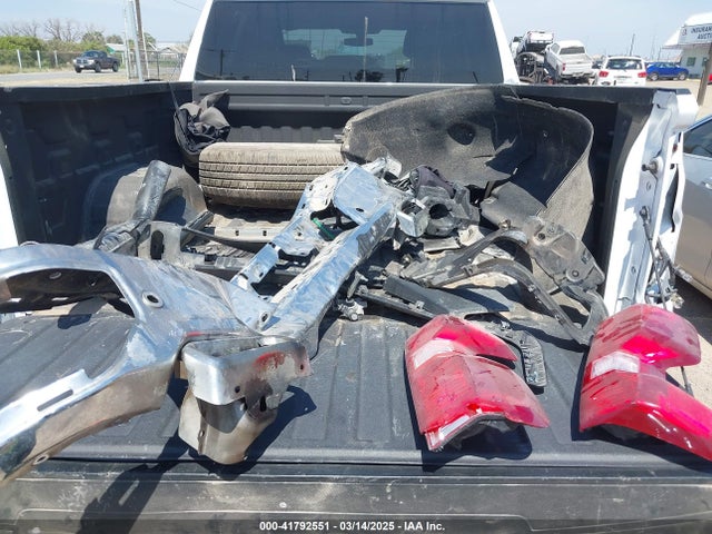 3GCUYDED0NG172366 Chevrolet Silverado 1500 Ltd 4wd  Short Bed Lt