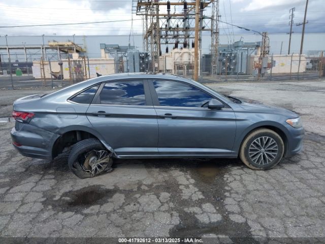 3VWC57BU8KM219678 Volkswagen Jetta 1.4t R-line/1.4t S/1.4t Se