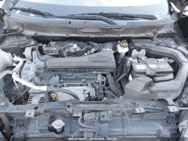 KNMAT2MV7JP611584 Nissan ROGUE SV