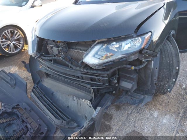 KNMAT2MV7JP611584 Nissan ROGUE SV