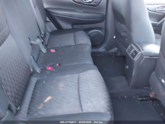 KNMAT2MV7JP611584 Nissan ROGUE SV