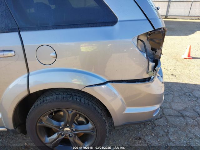 3C4PDCGG6KT841317 Dodge Journey Crossroad