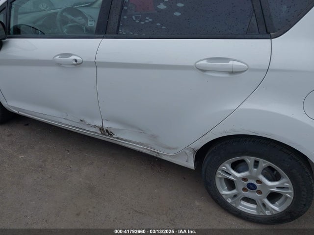 Ford 2015 2015 3FADP4EJ7FM105586 Image 12