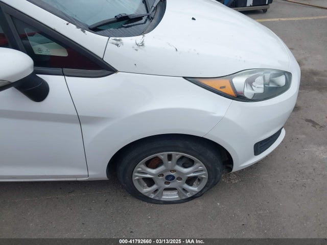 Ford 2015 2015 3FADP4EJ7FM105586 Image 13