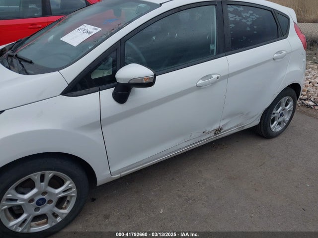 Ford 2015 2015 3FADP4EJ7FM105586 Image 6