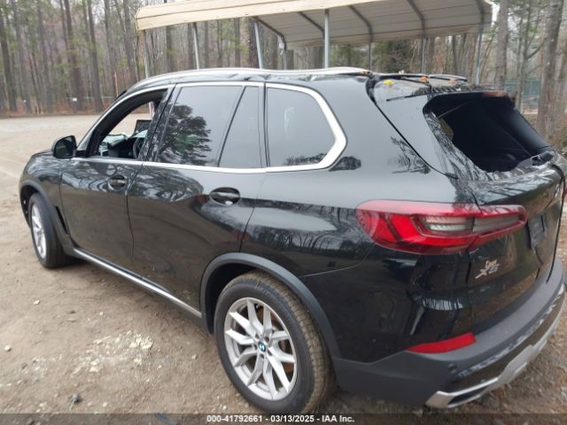 2021 BMW X5 5UXCR6C0XM9F35177 Photo 2