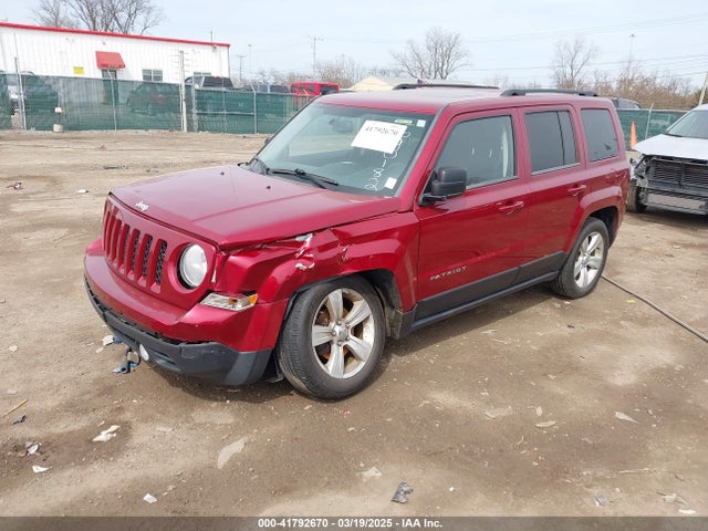 Jeep Patriot Latitude 2014 1C4NJPFA0ED690182 Image 2