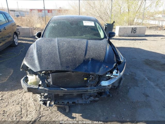 3FA6P0HD2KR199428 Ford 2019