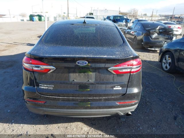 3FA6P0HD2KR199428 Ford 2019