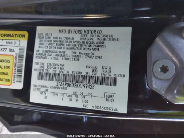 3FA6P0HD2KR199428 Ford 2019