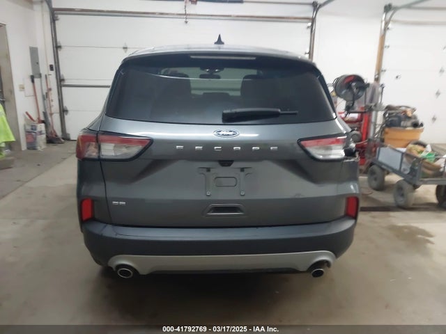 1FMCU0G63NUB63135 Ford ESCAPE SE