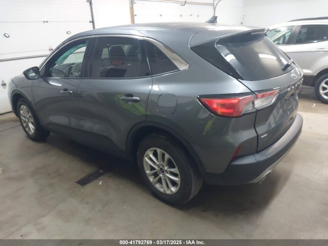 1FMCU0G63NUB63135 Ford ESCAPE SE
