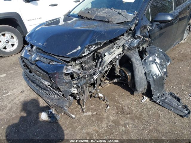 JTDEPRAE1LJ105449 Toyota COROLLA LE