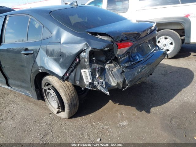 JTDEPRAE1LJ105449 Toyota COROLLA LE