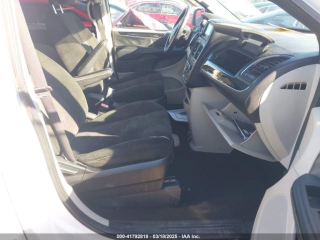 2C4RDGBG0GR204277 Dodge Grand Caravan Se Plus