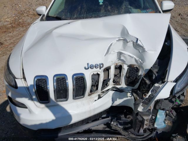 1C4PJMCS7FW503594 Jeep Cherokee Latitude