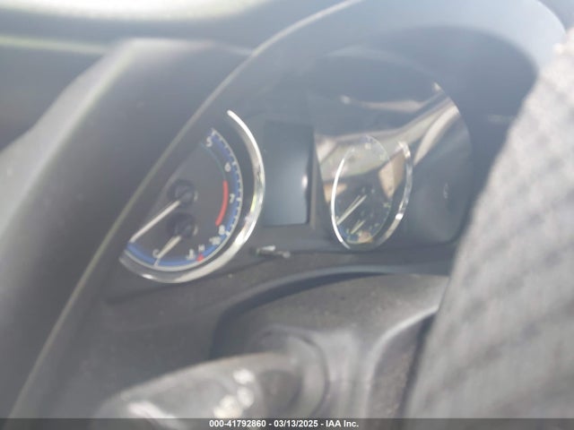 5YFBURHE4KP925097 Toyota COROLLA LE