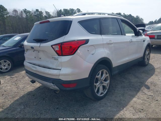 1FMCU0J99KUB62389 Ford Escape Titanium