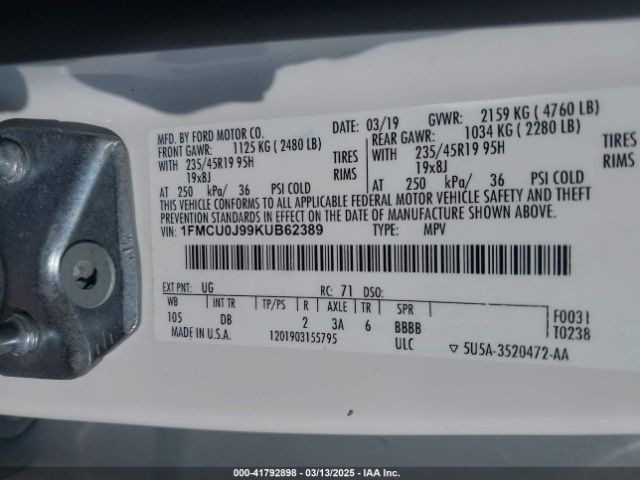 1FMCU0J99KUB62389 Ford Escape Titanium