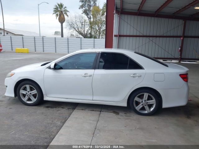 4T1BF1FK9EU851425 Toyota CAMRY SE