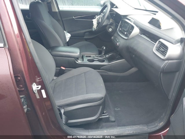 5XYPG4A55GG142487 KIA Sorento 3.3l Lx