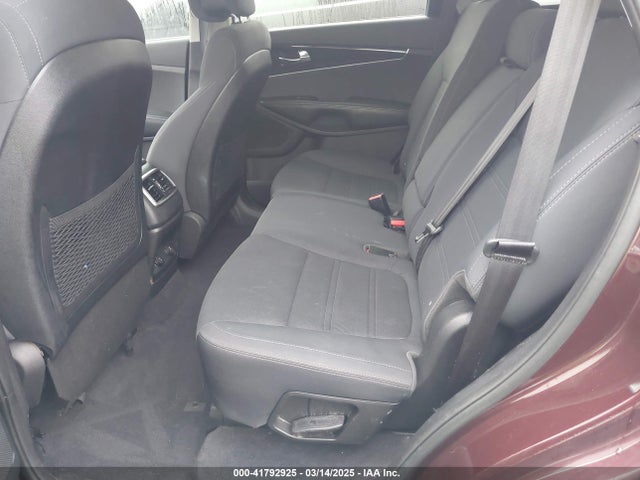 5XYPG4A55GG142487 KIA Sorento 3.3l Lx
