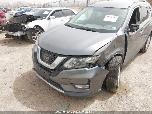5N1AT2MV5JC714196 Nissan ROGUE SV