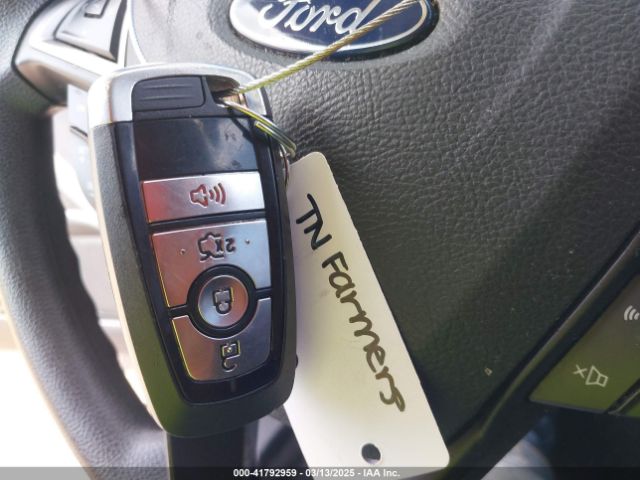 3FA6P0HD4JR200691 Ford FUSION SE
