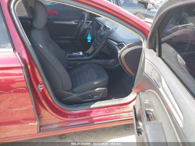 3FA6P0HD4JR200691 Ford FUSION SE