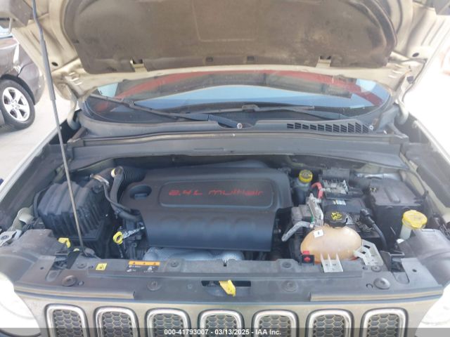ZACCJAAT4GPD76634 Jeep Renegade Sport