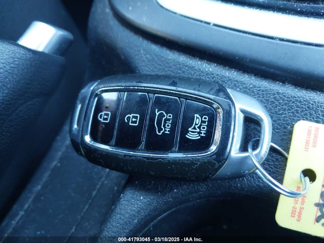 KM8K22AAXJU165226 Hyundai Kona Sel