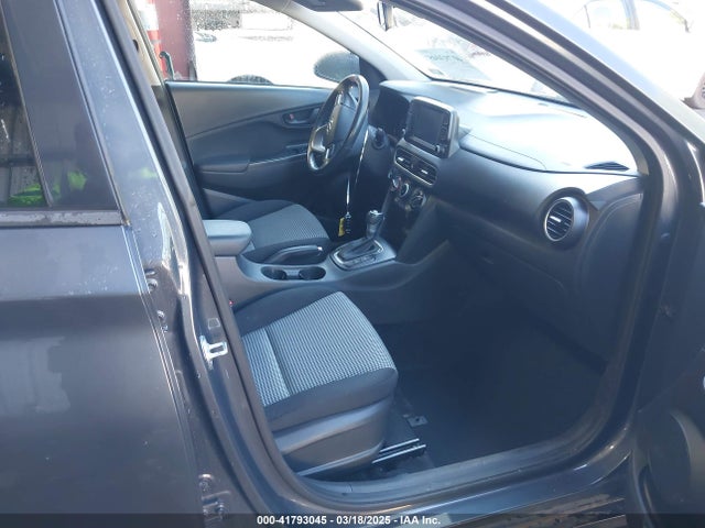 KM8K22AAXJU165226 Hyundai Kona Sel