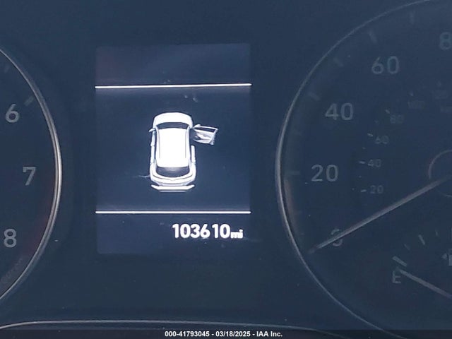 KM8K22AAXJU165226 Hyundai Kona Sel