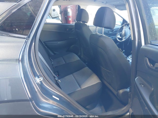 KM8K22AAXJU165226 Hyundai Kona Sel