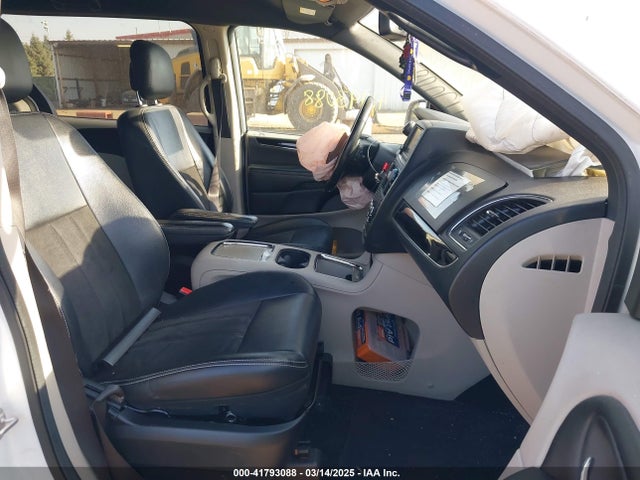 2C4RDGCG8KR688495 Dodge Grand Caravan Sxt