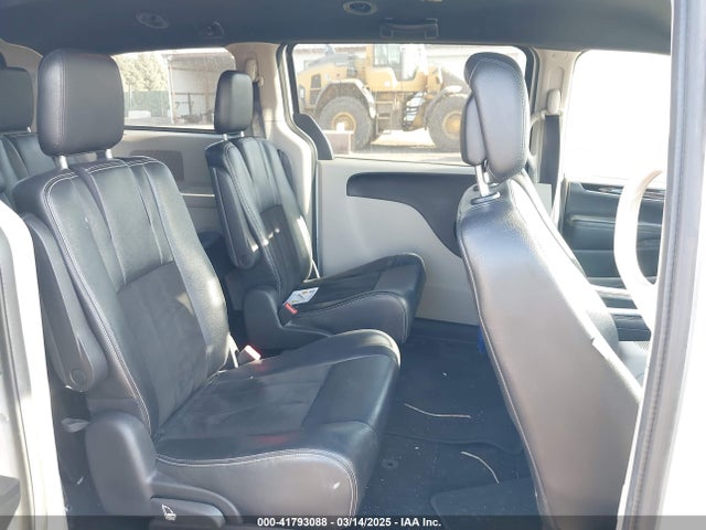 2C4RDGCG8KR688495 Dodge Grand Caravan Sxt