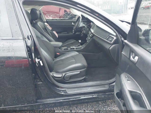 41793092 :رقم المزاد ، 5XXGT4L32JG187762 vin ، 2018 Kia Optima S مزاد بيع