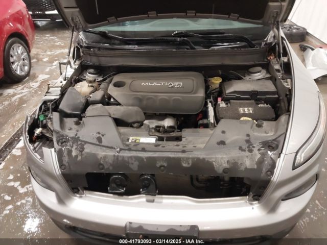 1C4PJMAB6HW557359 Jeep Cherokee Altitude 4x4