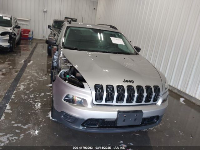 1C4PJMAB6HW557359 Jeep Cherokee Altitude 4x4