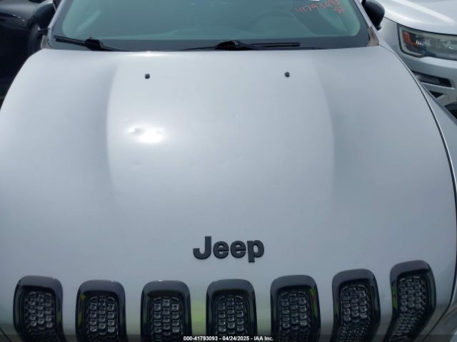 1C4PJMAB6HW557359 Jeep Cherokee Altitude 4x4