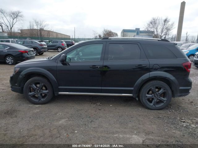 3C4PDDGGXKT816412 Dodge Journey Crossroad Awd