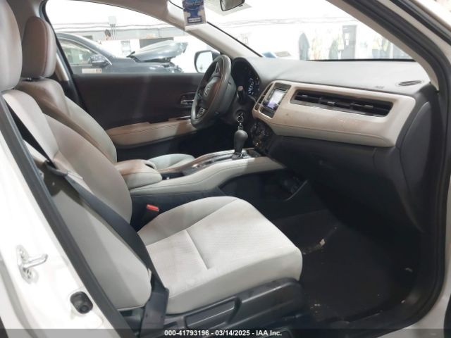 3CZRU6H36NM776239 Honda Hr-v Awd Lx