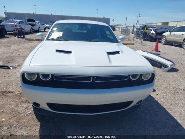 2C3CDZAG7LH105589 Dodge Challenger Sxt