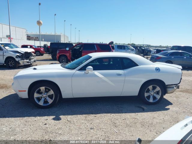 2C3CDZAG7LH105589 Dodge Challenger Sxt
