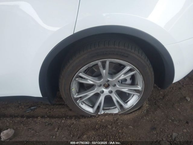 2022 TESLA MODEL Y 7SAYGDEE0NF451371 Photo 5