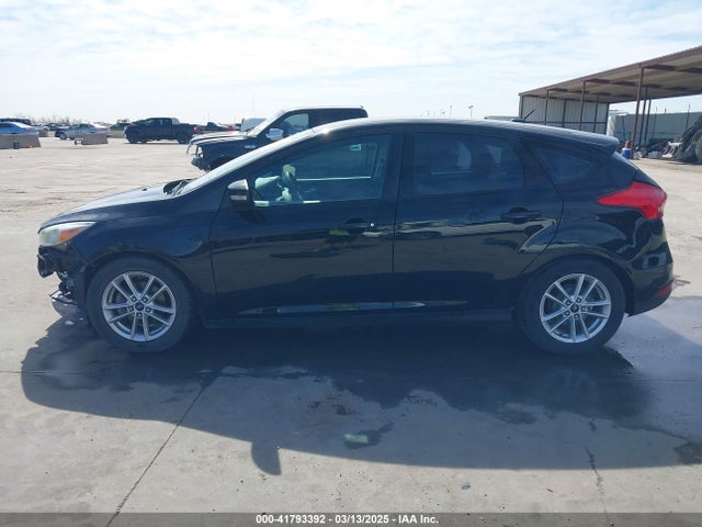 Ford FOCUS SE 2016 1FADP3K26GL239046 Image 14