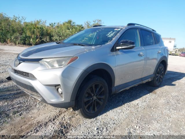 2T3RFREV1JW788525 Toyota Rav4 Adventure/xle