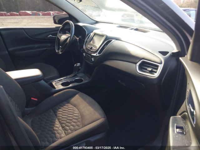 3GNAXJEV4JS564245 Chevrolet EQUINOX LT