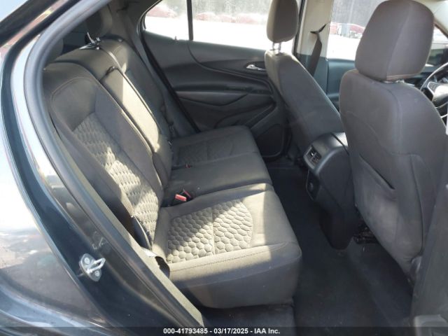 3GNAXJEV4JS564245 Chevrolet EQUINOX LT