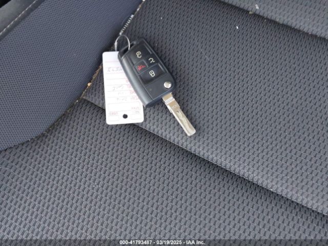 3VW217AUXGM046505 Volkswagen Golf Tsi S 4-door